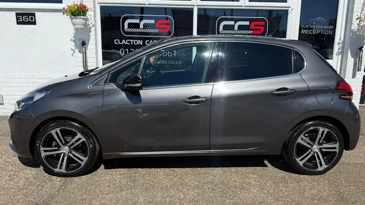Used Peugeot 208 GT-line 110 HP (80 kW) 2018 Grey Hatchback