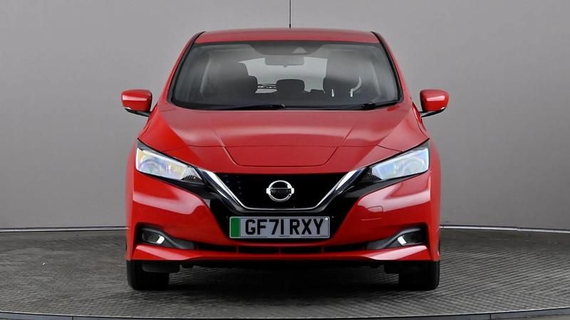 Used Nissan Leaf Acenta 110 kW (150 HP) 2021 Red Hatchback