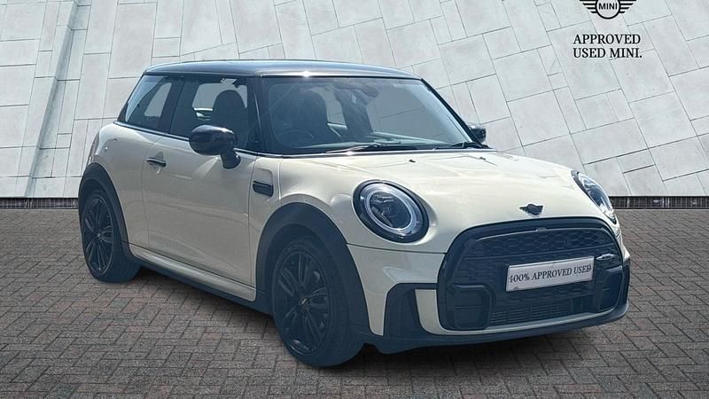 Pepper white Used 2022 Mini Cooper Sport Hatchback | £16,975 (A bit pricey) - Image 1/4