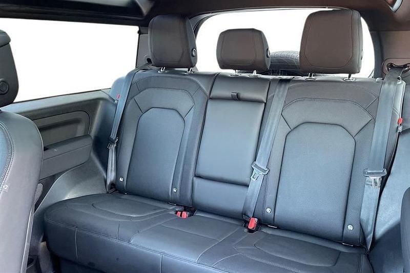 Used Land Rover Defender HSE Dynamic 250 HP (183 kW) 2023 Black SUV