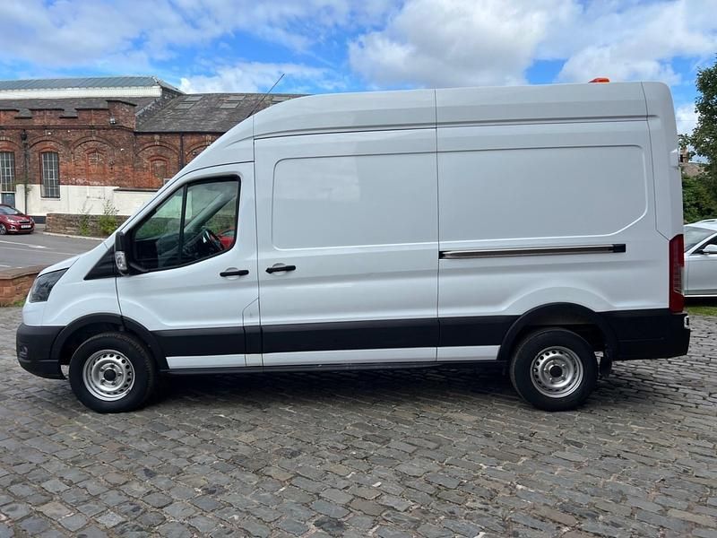 Used Ford Transit 130 HP (95 kW) 2021 White Van