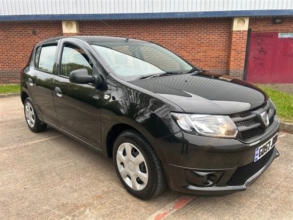 Black Used 2013 Dacia Sandero Ambiance Hatchback | £2,495 (Fair price) - Image 1/1