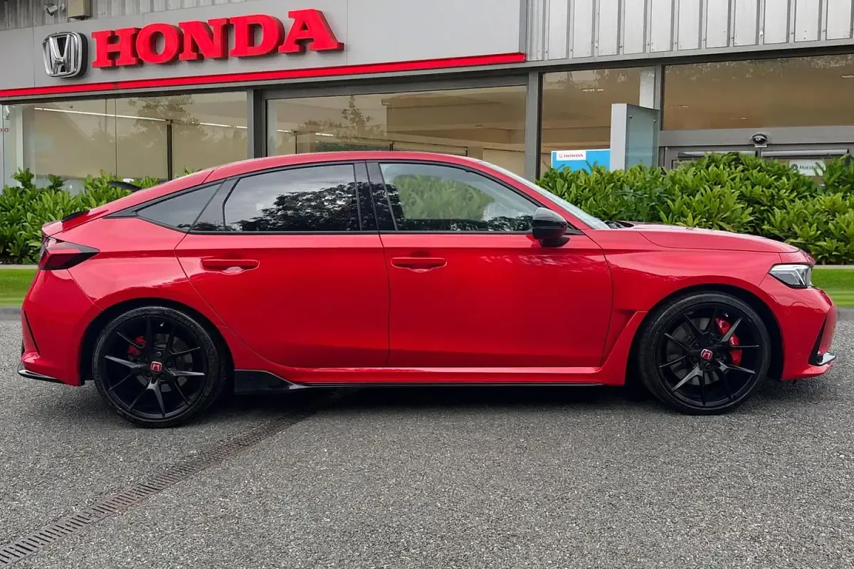 Used Honda Civic Type R 329 HP (241 kW) 2025 Red Hatchback