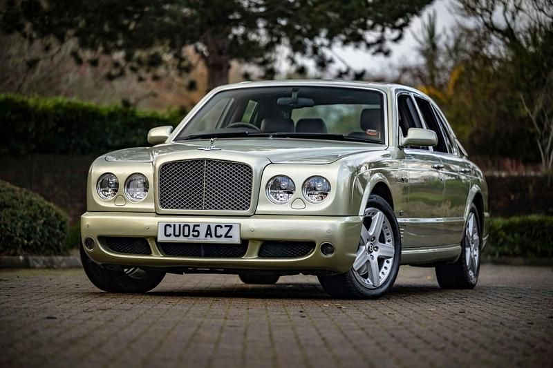 Iridium green Used 2005 Bentley Arnage Mulliner Sedan | £22,000 (A bit pricey) - Image 1/4