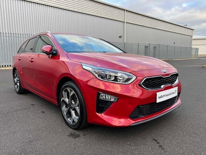 Red Used 2019 Kia Ceed Hatchback | £12,250 (Fair price) - Image 1/4