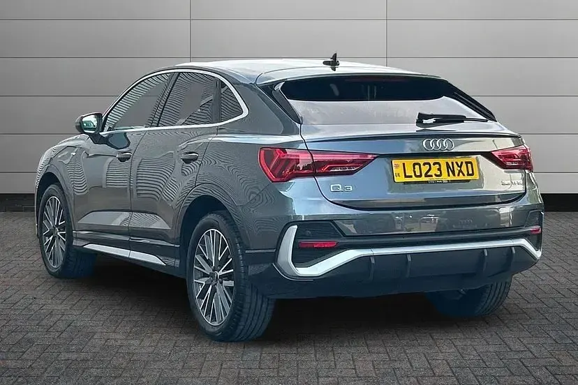 Used Audi Q3 Sportback Comfort 148 HP (108 kW) 2023 Daytona grey SUV