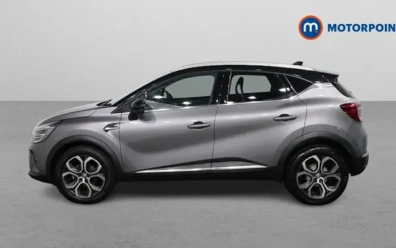 Second-hand Renault Captur Techno 140 CP (102 kW) 2022 Gri SUV