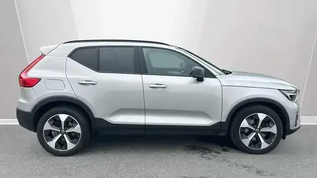 Used Volvo XC40 Plus 161 HP (118 kW) 2024 Silver SUV