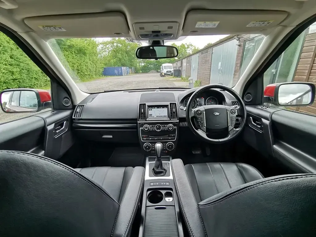 Used Land Rover Freelander 2 150 HP (110 kW) 2013 Red SUV