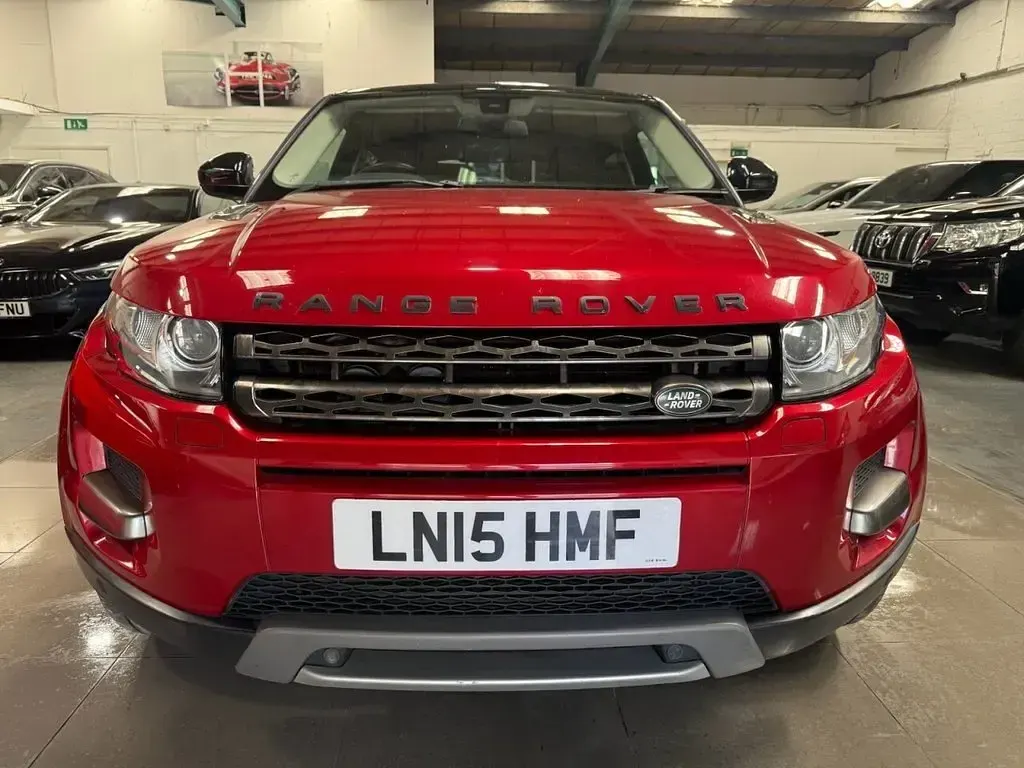 Used Land Rover Range Rover evoque Pure 190 HP (139 kW) 2015 Red Coupe