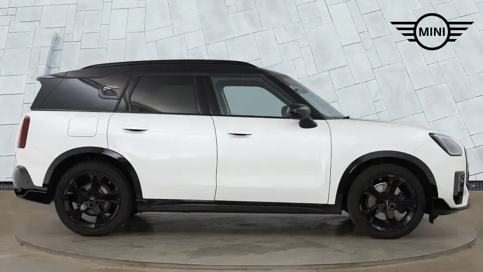 Used Mini Countryman 168 HP (123 kW) 2024 White SUV
