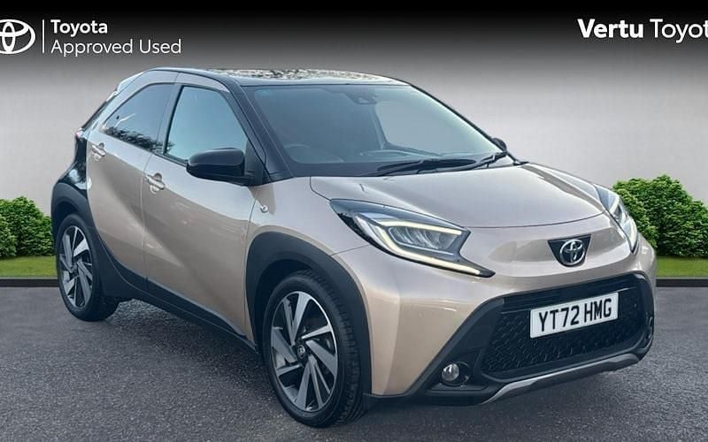 Used 2025 Toyota Aygo X SUV | £13,345 (Good price) - Image 1/4