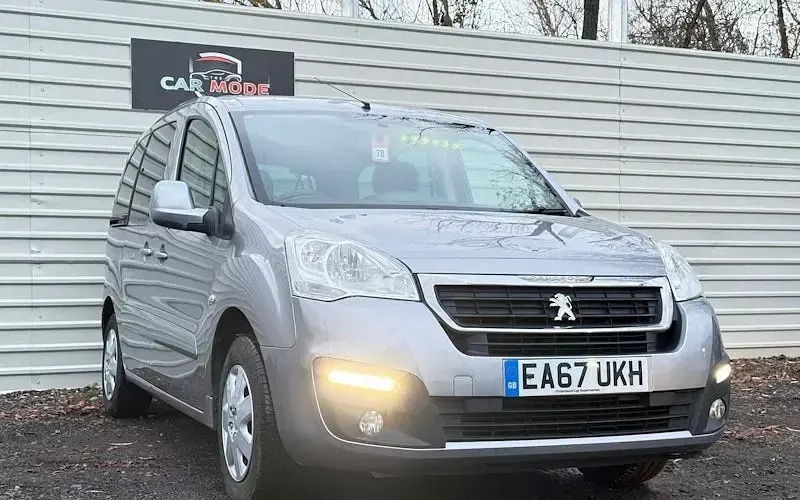 Usado Peugeot TePee Active 99 HP (72 kW) 2018 Carrinha