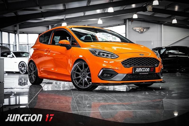 Used Ford Fiesta Performance Edition 200 HP (147 kW) 2020 Orange Hatchback