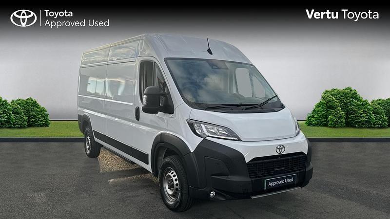 Used 2025 Toyota Proace H2 MPV | £31,990 - Image 1/3