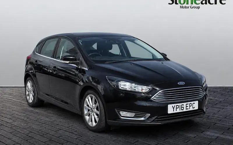 Used Ford Focus Titanium 120 HP (88 kW) 2016 Hatchback