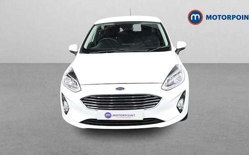 Used Ford Fiesta Zetec 86 HP (63 kW) 2018 White Hatchback