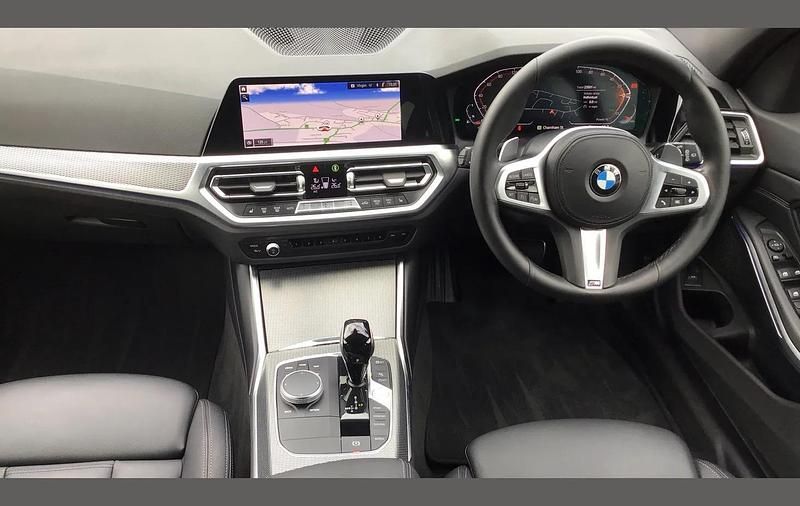 Used BMW 320 M Sport 181 HP (133 kW) 2022 White Estate
