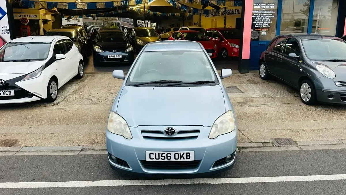 Used Toyota Corolla 110 HP (80 kW) 2006 Blue Hatchback