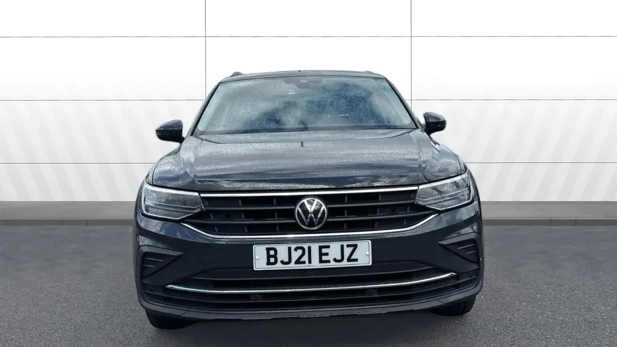 Used VW Tiguan Life 150 HP (110 kW) 2021 Grey SUV
