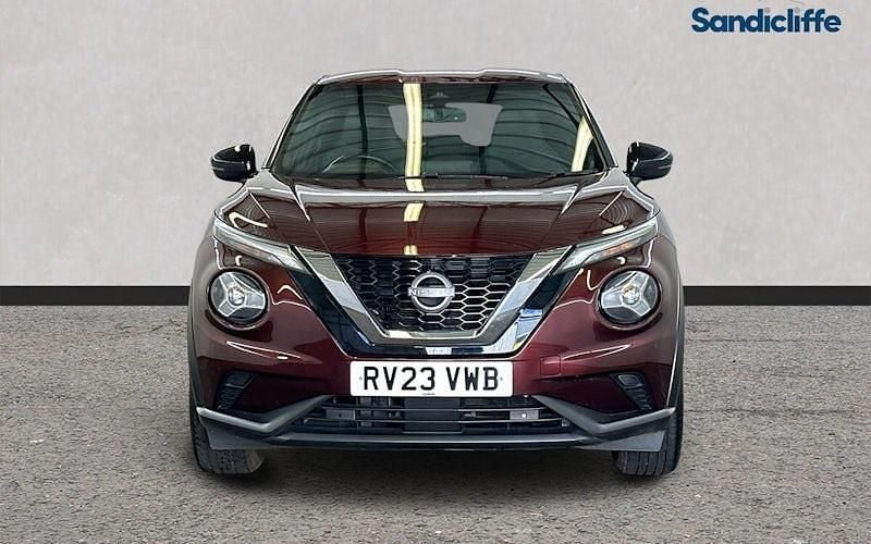 Used Nissan Juke N-Connecta 114 HP (83 kW) 2023 Red SUV