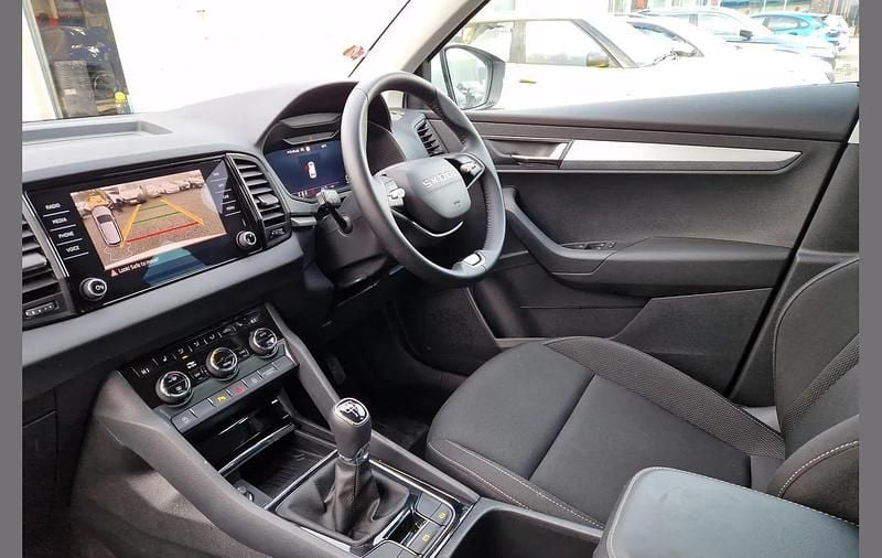 Used Skoda Karoq SE 147 HP (108 kW) 2025 White SUV