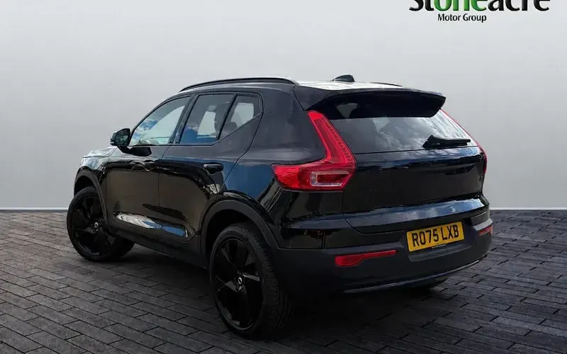 Used Volvo XC40 Plus 197 HP (144 kW) 2025 Black SUV