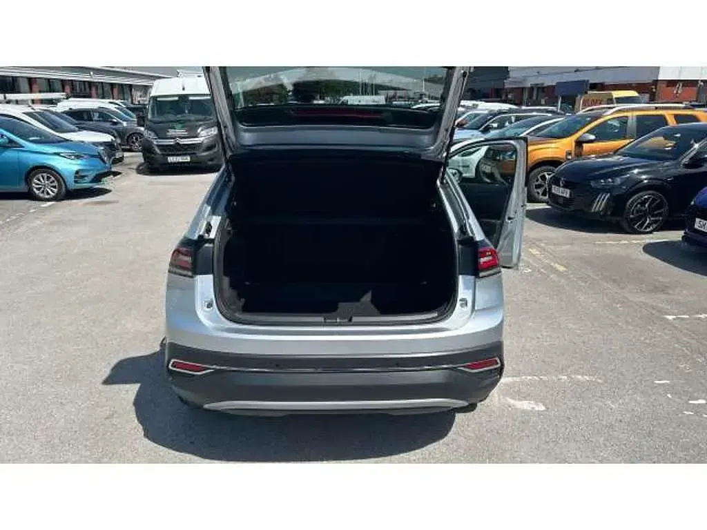 Used VW Taigo Style 110 HP (80 kW) 2023 Silver SUV
