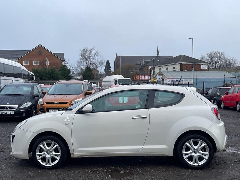 Used Alfa Romeo MiTo Sprint 2011 White Hatchback
