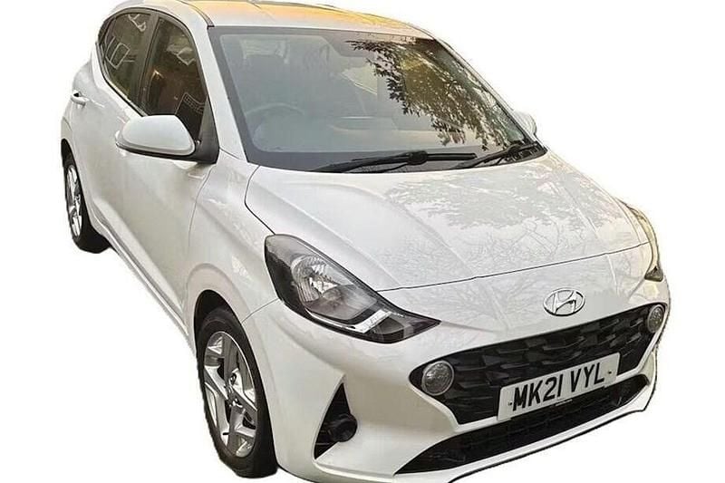 White Used 2021 Hyundai i10 SE Hatchback | £10,988 (Fair price) - Image 1/1