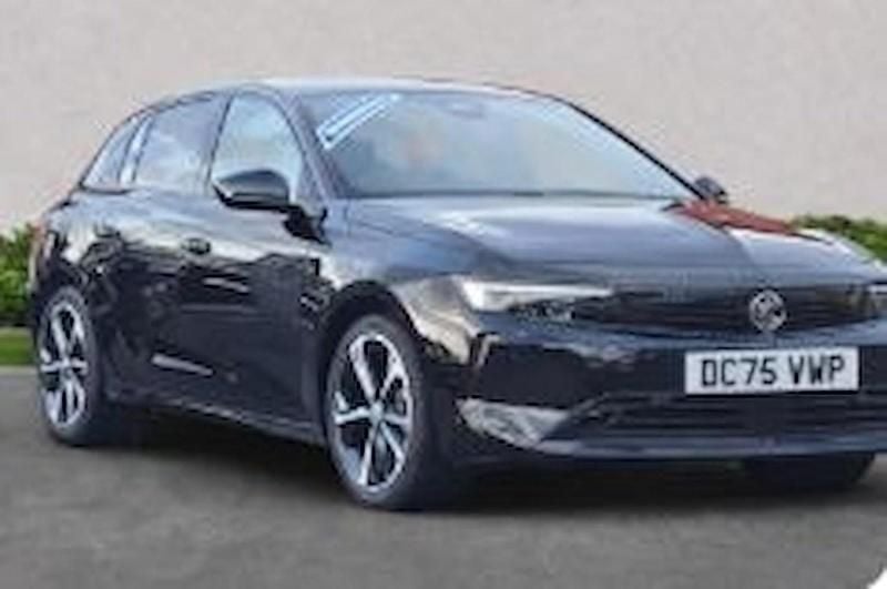 New Vauxhall Astra 130 HP (95 kW) 2025 Black Hatchback