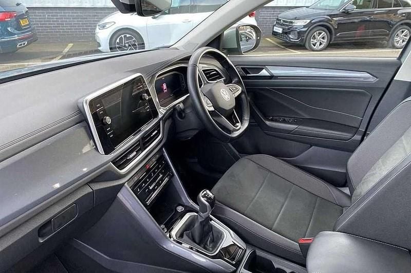 Used VW T-Roc Style 150 HP (110 kW) 2024 Silver SUV