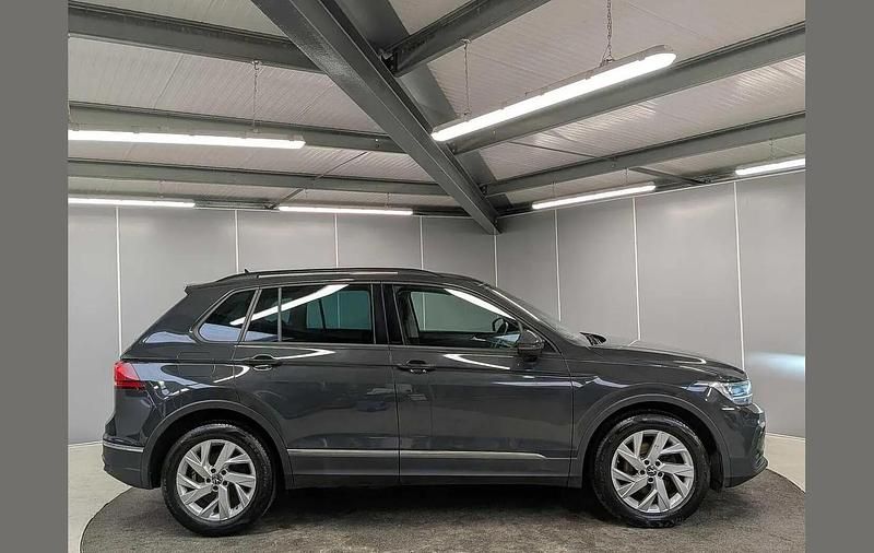 Used VW Tiguan Life 150 HP (110 kW) 2023 Grey SUV