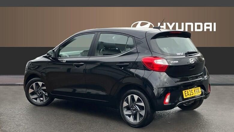 Used Hyundai i10 Advanced 63 HP (46 kW) 2025 Black Hatchback