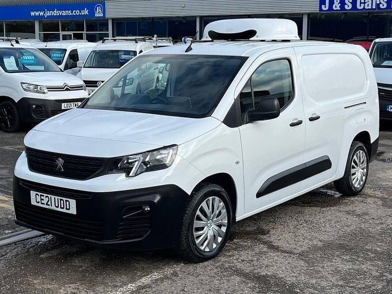 Used Peugeot Partner 2021 White MPV