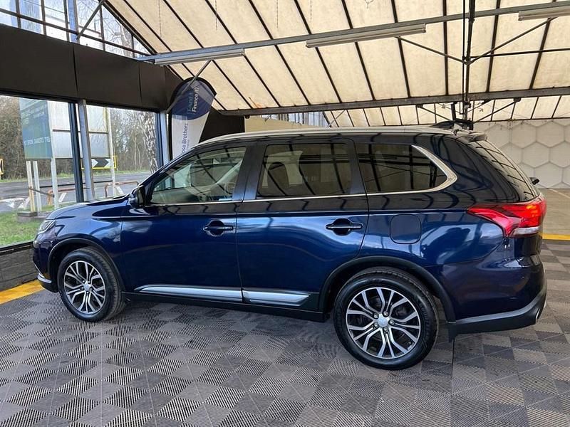 Usado Mitsubishi Outlander 150 HP (110 kW) 2017 Azul SUV