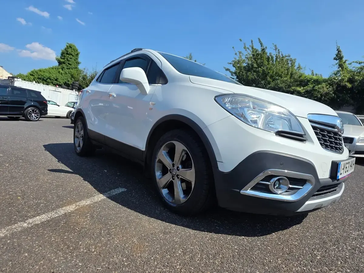 Used Vauxhall Mokka 140 HP (102 kW) 2014 White SUV