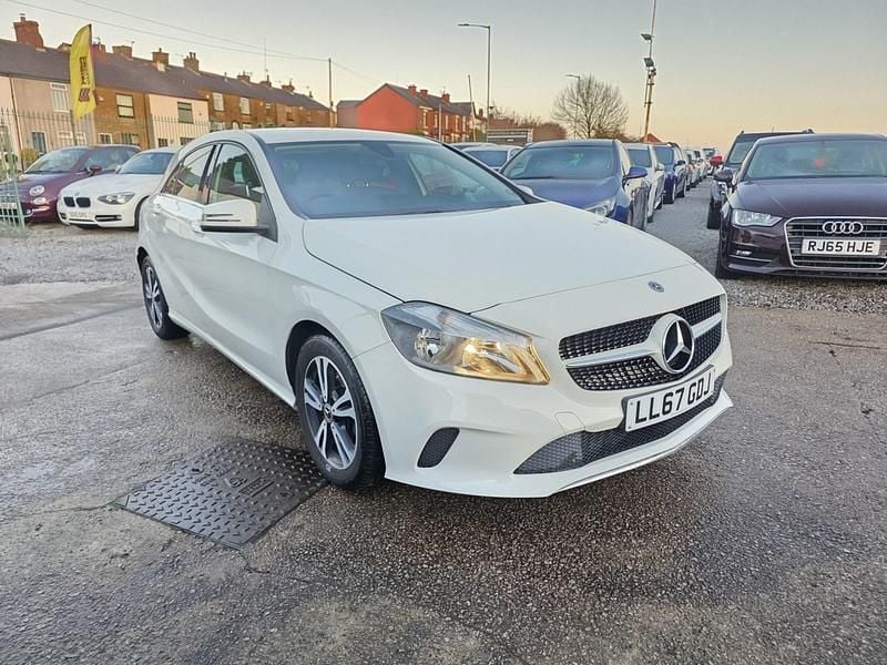 Used Mercedes A160 SE 102 HP (75 kW) 2017 White Hatchback