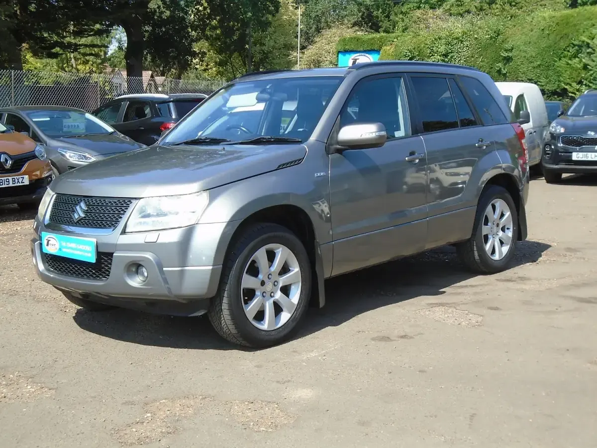 Used Suzuki Grand Vitara SZ5 127 HP (93 kW) 2010 Grey SUV