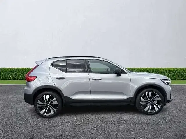 Used Volvo XC40 Ultimate 197 HP (144 kW) 2023 Silver SUV