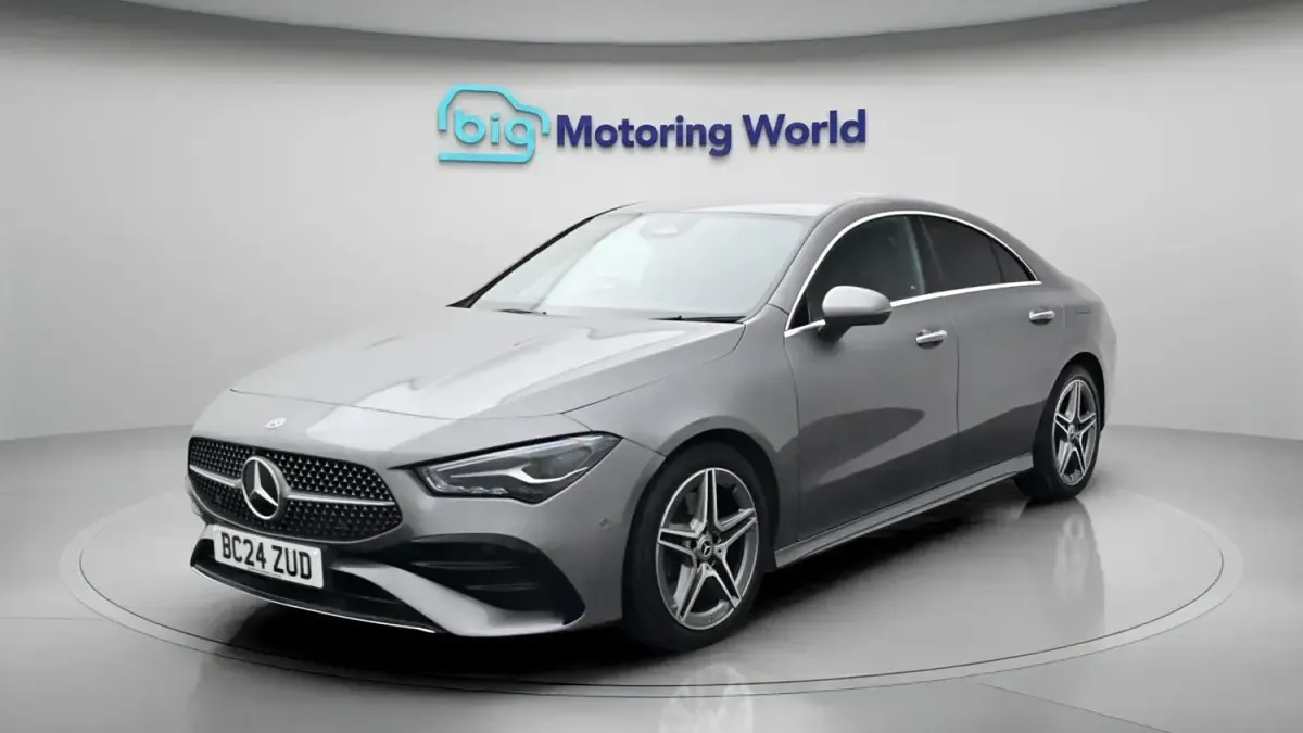 Usado Mercedes CLA200 Executive 163 HP (119 kW) 2024 Cinzento Coupé
