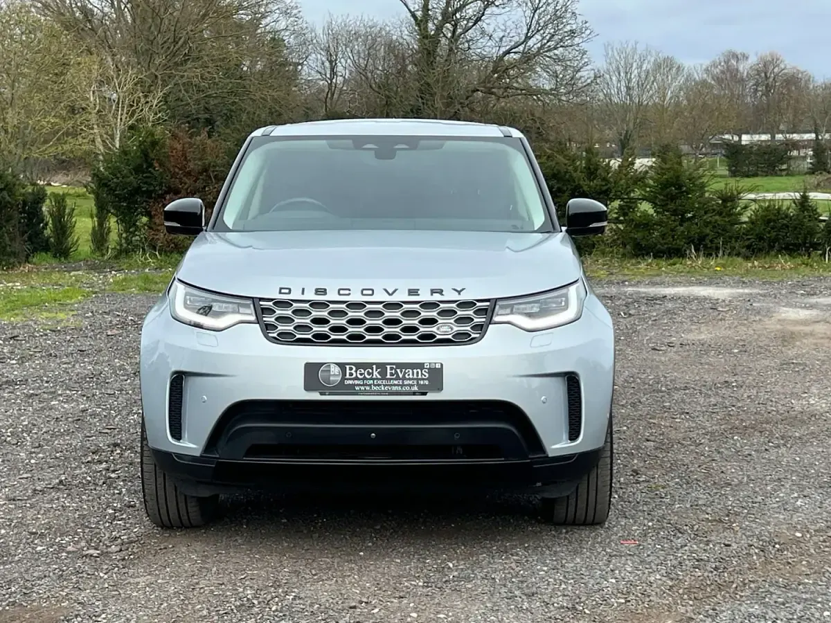 Used Land Rover Discovery SE 2023 Silver SUV