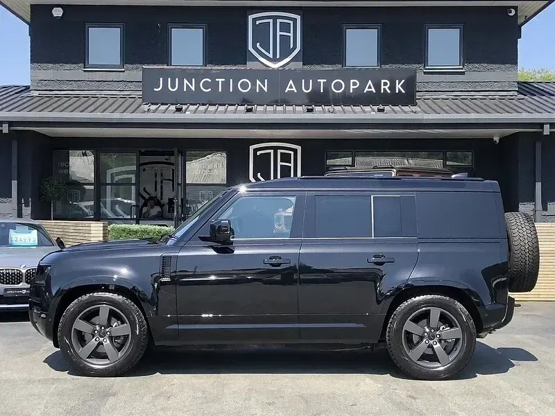 Used Land Rover Defender SE Dynamic 2025 Black SUV