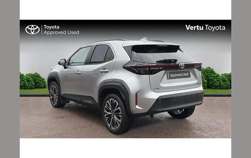 Used Toyota Yaris Cross 113 HP (83 kW) 2024 Silver SUV