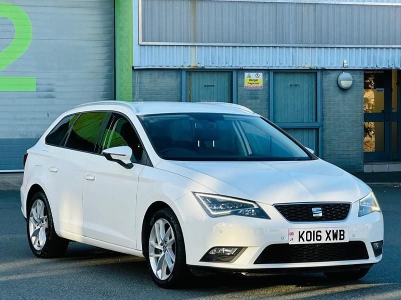 White Used 2016 Seat Leon SE Dynamic Estate | £4,990 (Fair price) - Image 1/4