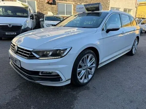 Used VW Passat R-line 150 HP (110 kW) 2015 White Estate