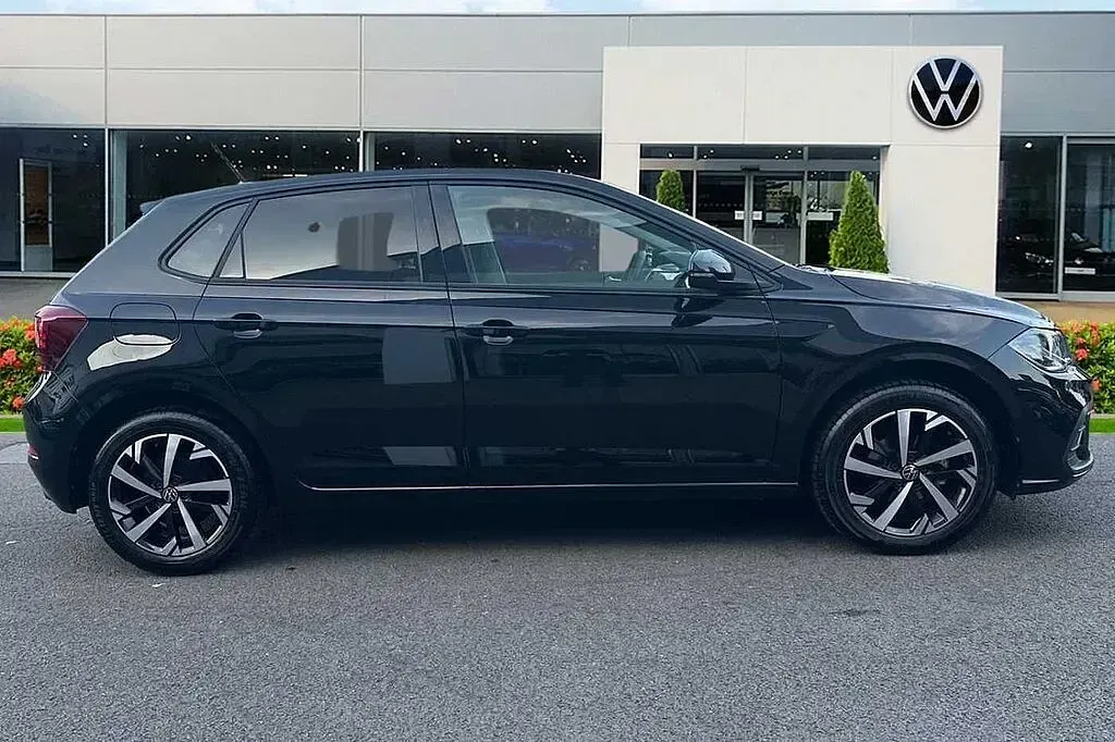 Used VW Polo Match 95 HP (69 kW) 2024 Black Hatchback