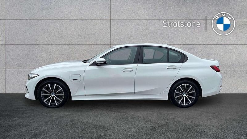 Used BMW 330e Sport Line 288 HP (211 kW) 2023 White