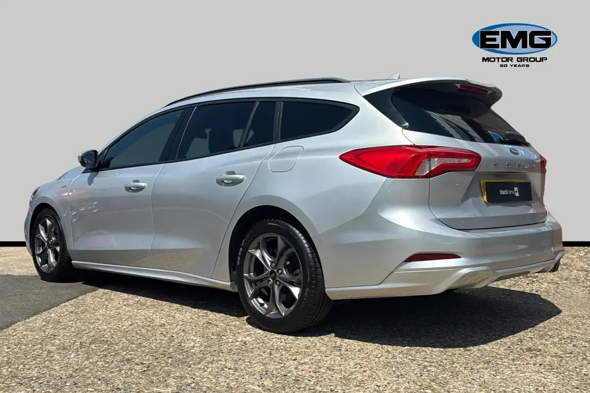 Used Ford Focus ST-Line 120 HP (88 kW) 2018 Silver Estate