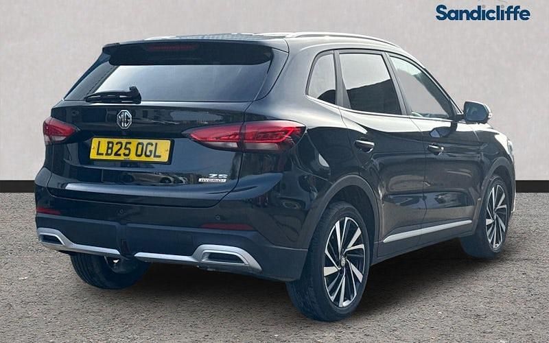 Used MG ZS Trophy 196 HP (144 kW) 2024 Metallic  black pearl SUV